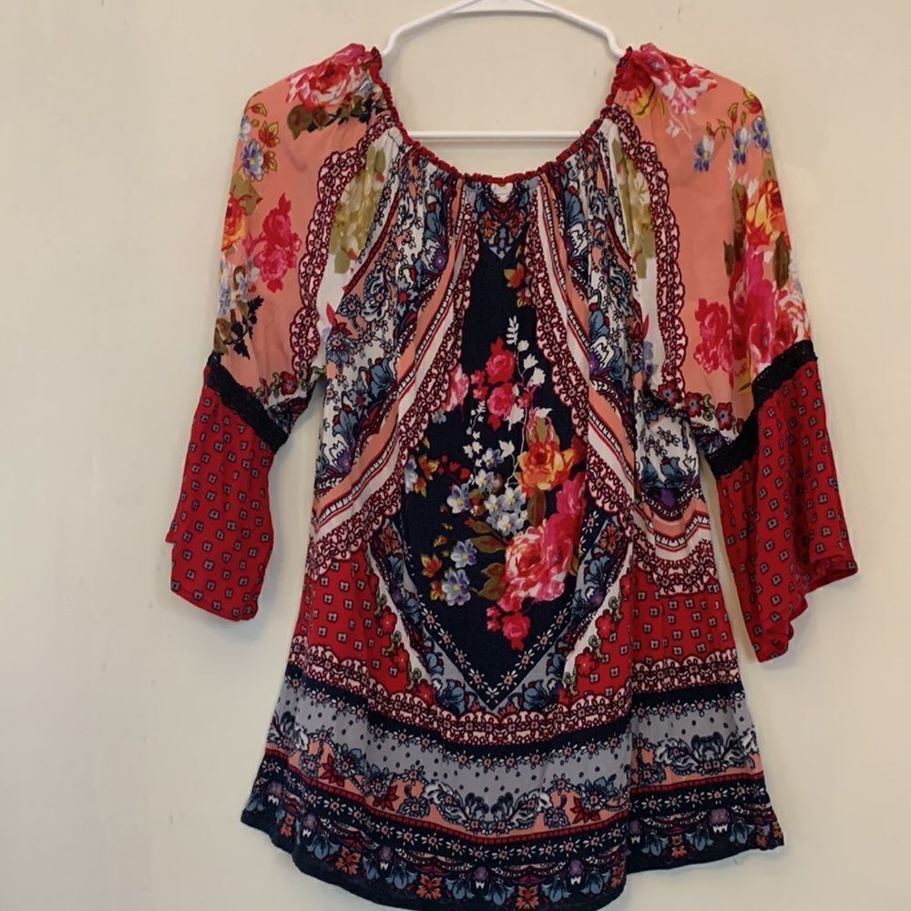 Bila multicolored floral peasant blouse with bell sleeves Size S Length 26” - Picture 5 of 6